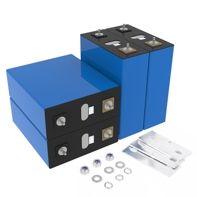 Super vendita 3.2V 280Ah Lifepo4 Batteria Cellula 4000 Cicli grado A Rivoluzionario3.2V 280Ah